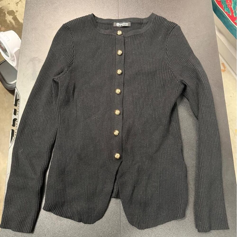 Pretty Garden black ribbed knit cardigan